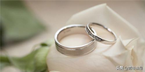 戒指戴在不同手指上代表意义是什么strong/p/p
p结婚戒是什么带/strong？
