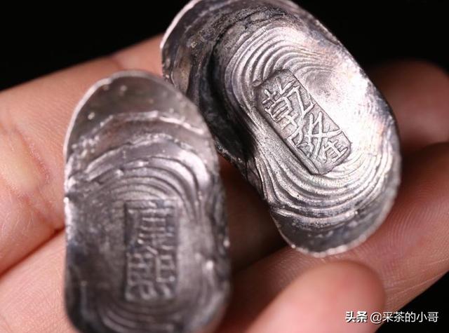 古代“一两银子”等于多少人民币strong/p/p
p白银椭圆是什么样的
/strong？